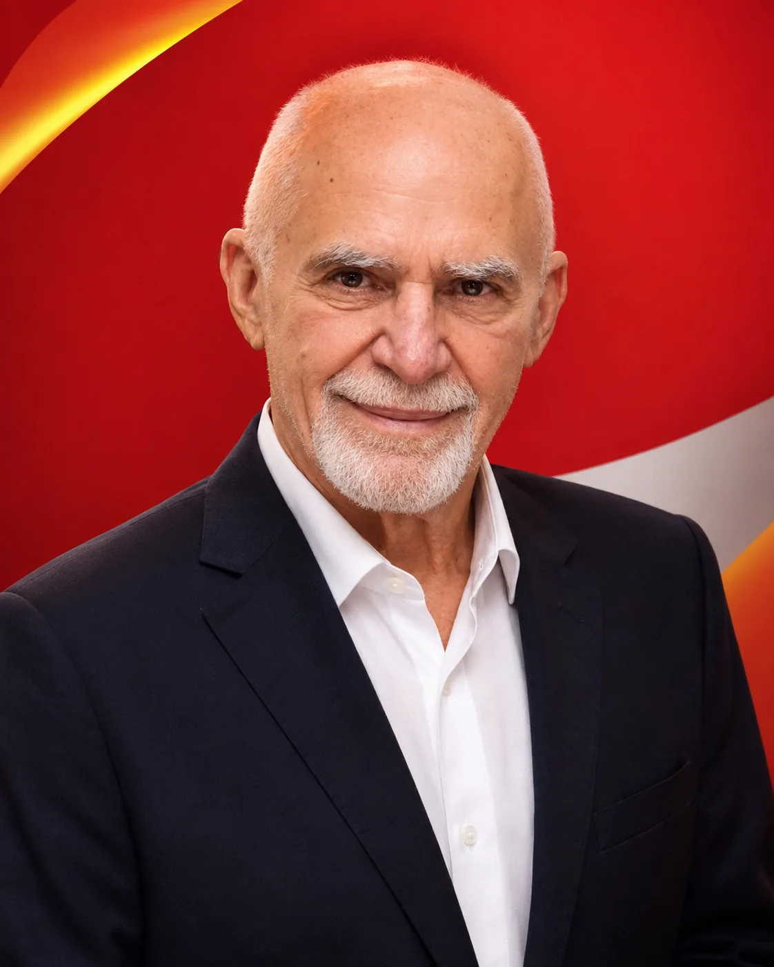 Retrato de Benedito Furtado, de terno escuro e camisa branca, sobre fundo vermelho.